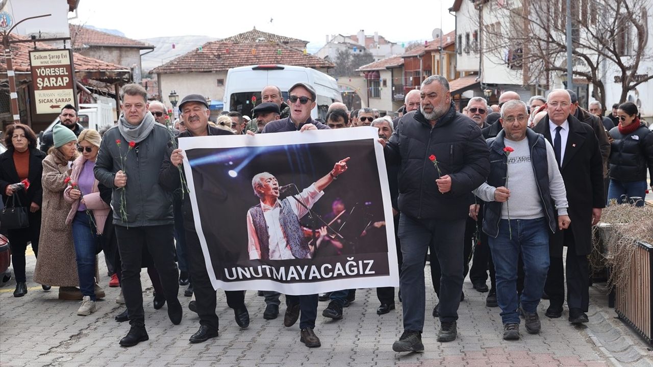 Edip Akbayram İçin Anma Etkinliği Düzenlendi