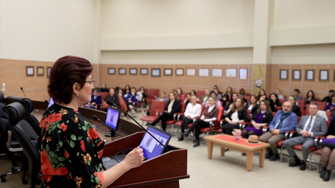 Edirne'de İlham Veren Kadınlar Paneli