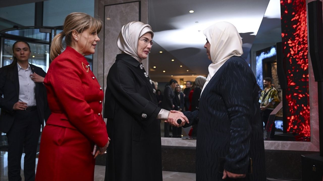 Emine Erdoğan'dan TİKAD'ın 'Hayata Bağlayan İlmekler' Projesine Destek