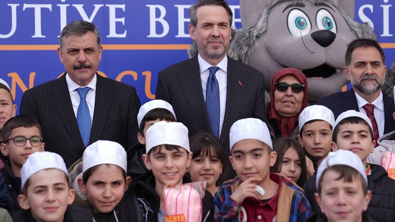 Enerji Bakanı Alparslan Bayraktar Erzurum'da Ziyaretlerde Bulundu