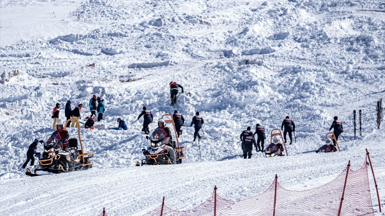 Erzurum'da Kış Saha Tatbikatı Gerçekleştirildi