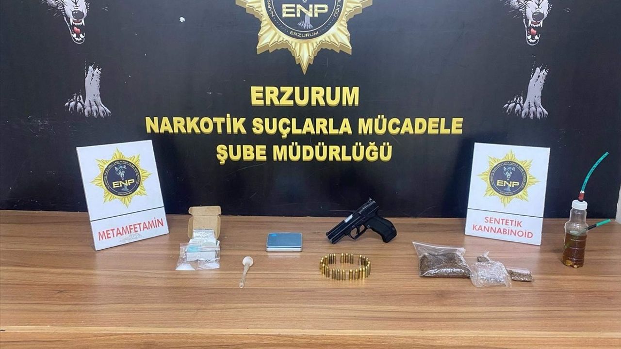 Erzurum'da Sokak Satıcılarına Operasyon: 5 Tutuklama