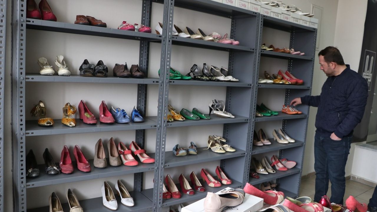 Erzurum'daki Hayır Çarşısı İhtiyaç Sahiplerine Destek Oluyor