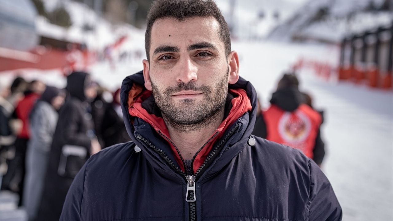 Erzurum Polisi Gençleri Tarih ve Sporla Buluşturuyor