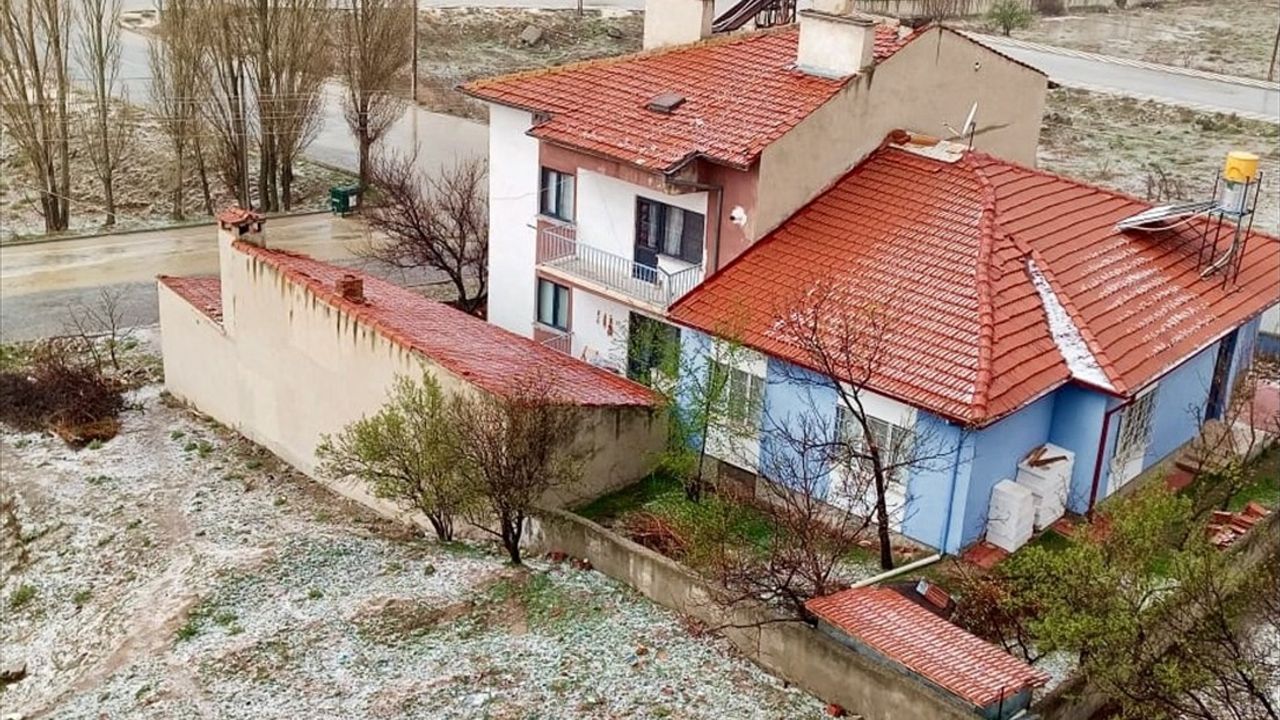 Eskişehir'de Sağanak ve Dolu Hayatı Olumsuz Etkiledi