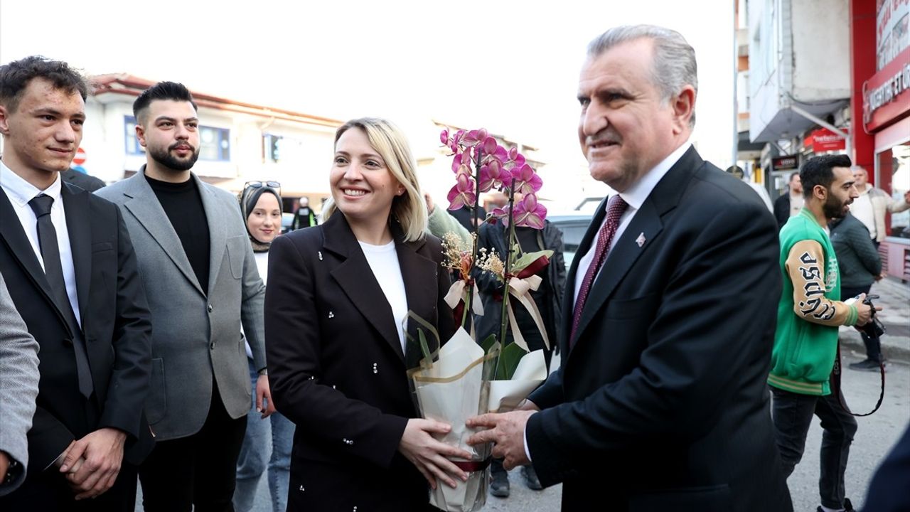 Gençlik ve Spor Bakanı Kırklareli'nde Roman Vatandaşlarla İftar Programına Katıldı