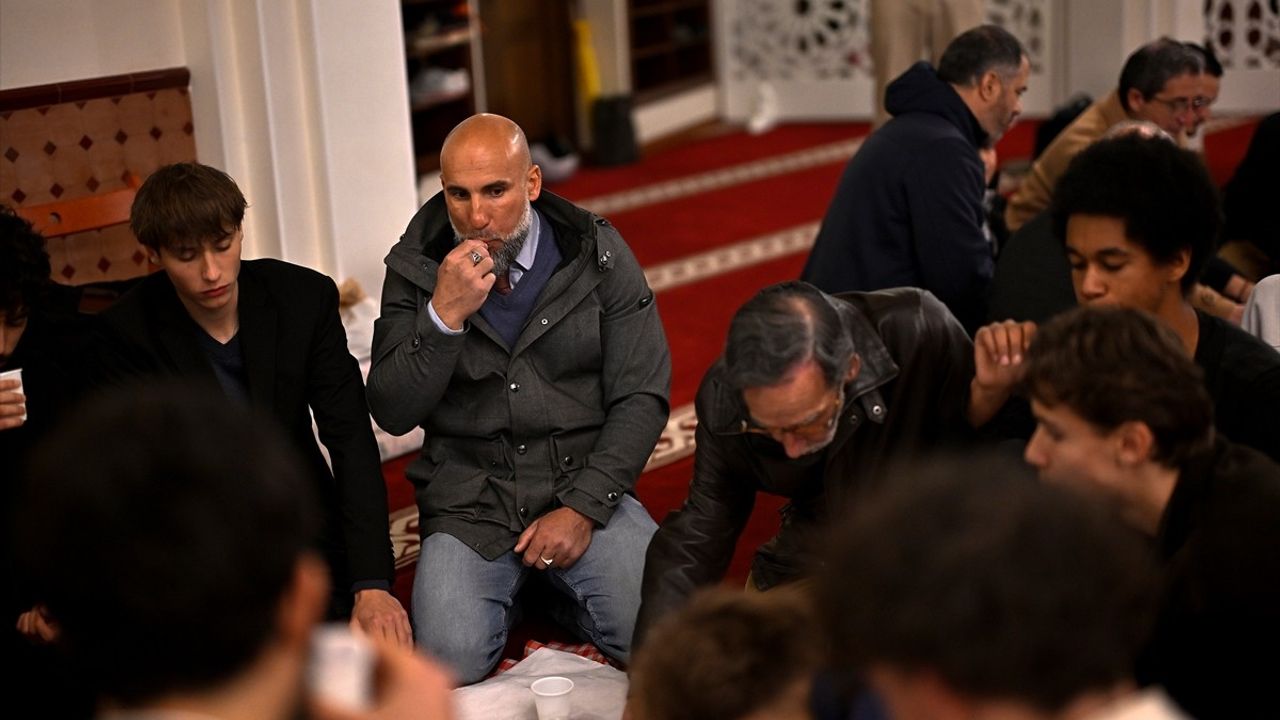 Granada'da Ramazan Sevinci: Müslümanlar İçin Bir Lütuf