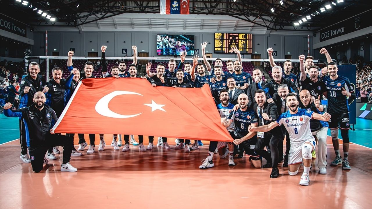 Halkbank Erkek Voleybol Takımı Dörtlü Final'e Yükseldi