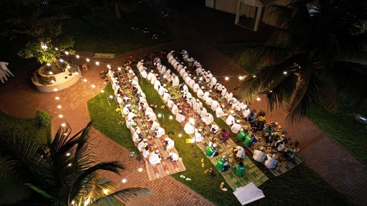 İDDEF'in Ramazan Çalışmaları: 12 Bin Öğrenciye Destek