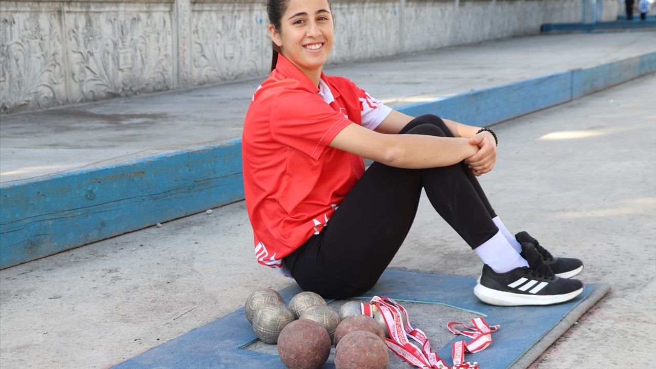 İrem Nur Anık: Boccede Altın Madalyaların Sahibi Genç Yetenek