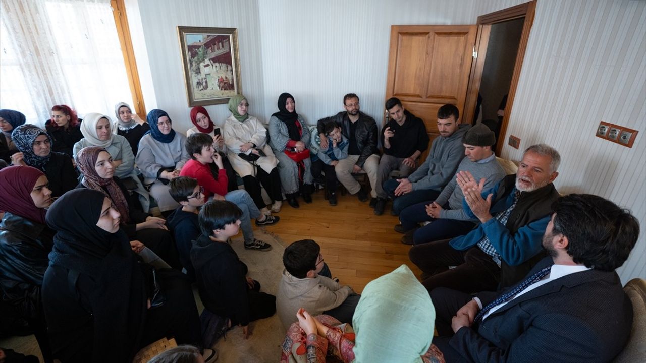 İspanyol Hacı Adayları Beştepe Millet Camisi'ni Ziyaret Etti