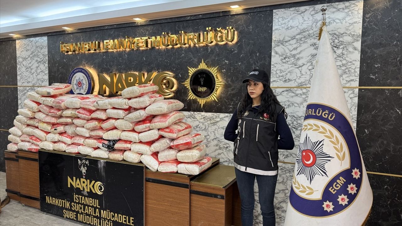 İstanbul'da 365 Kilogram Kokain Ele Geçirildi