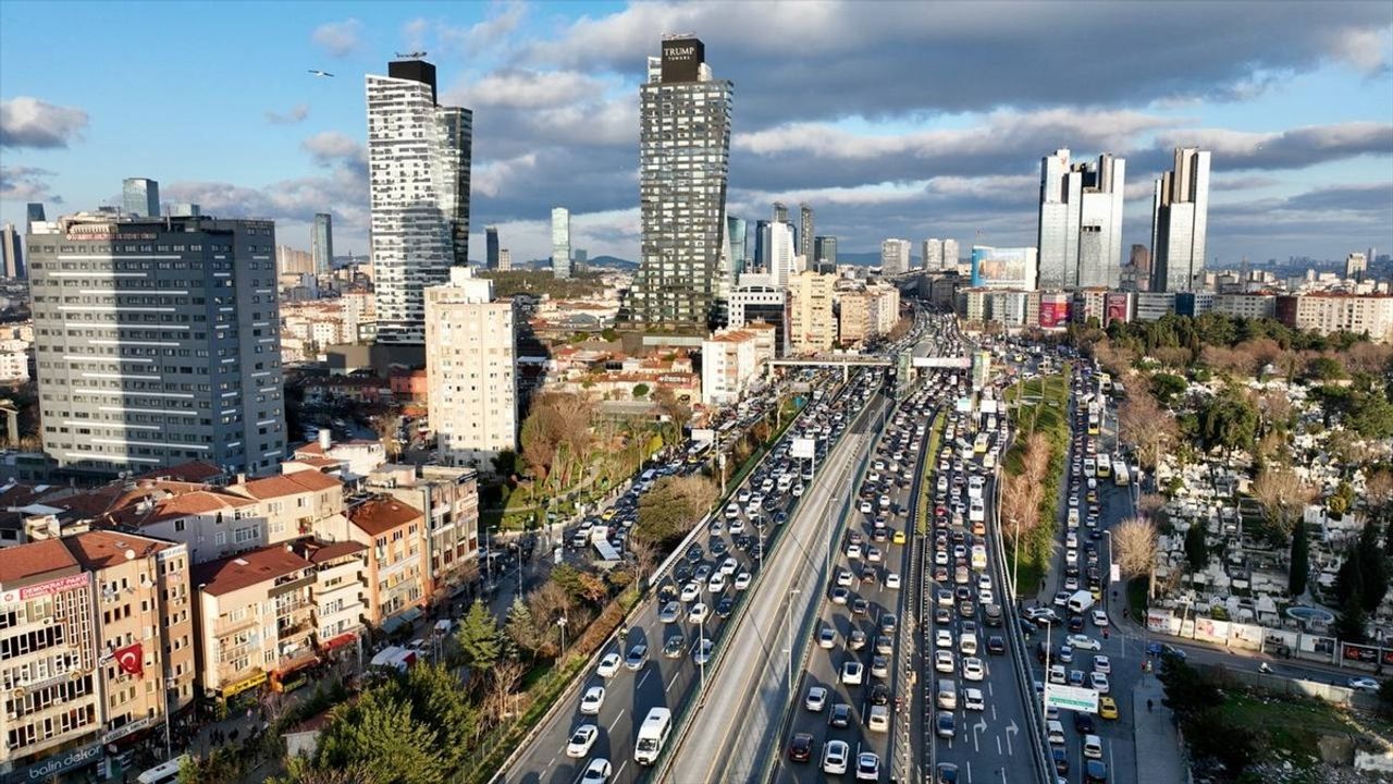 İstanbul'da Akşam Saatlerinde Yoğun Trafik