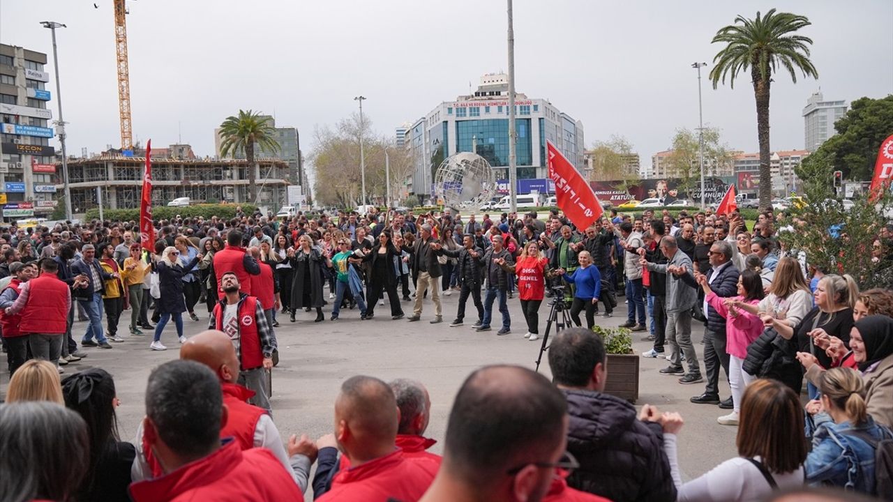 İzmir'de Üç Belediyede Grev Kararı Alındı