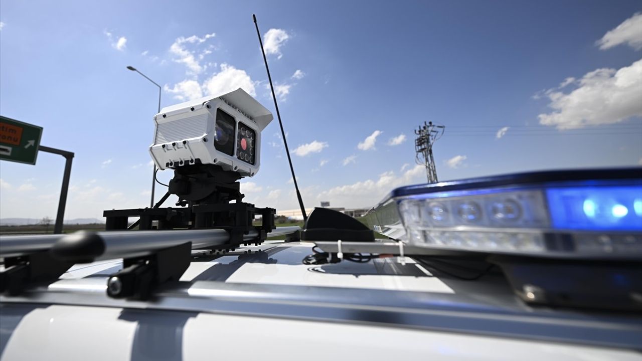 Jandarma Bayram Trafiğini Hava ve Kara Denetimleriyle Güvence Altına Alıyor
