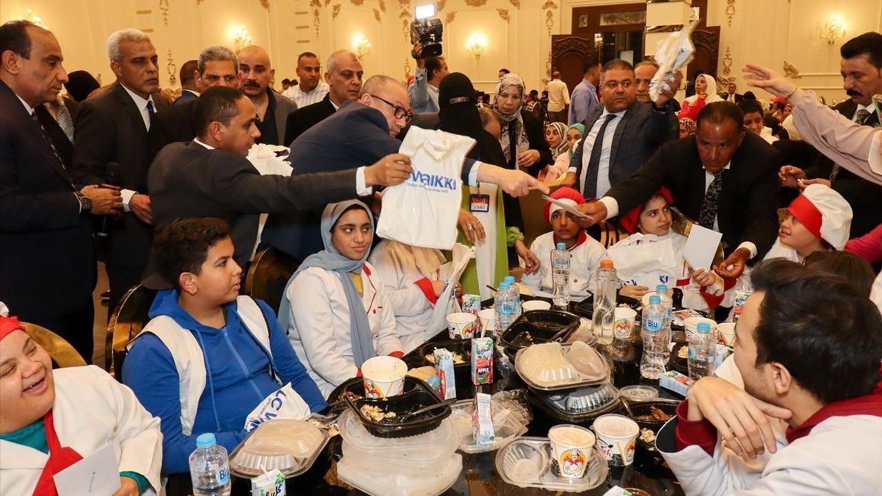 Kahire Büyükelçiliği'nden Mısırlı Ailelere İftar Daveti