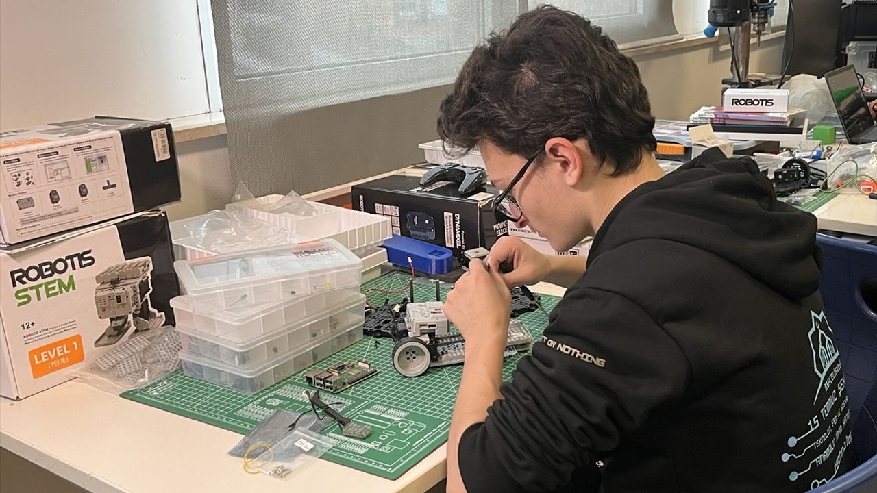 Kanada'da Dünya Şampiyonu Olan İmam Hatip Liseli Öğrenciler