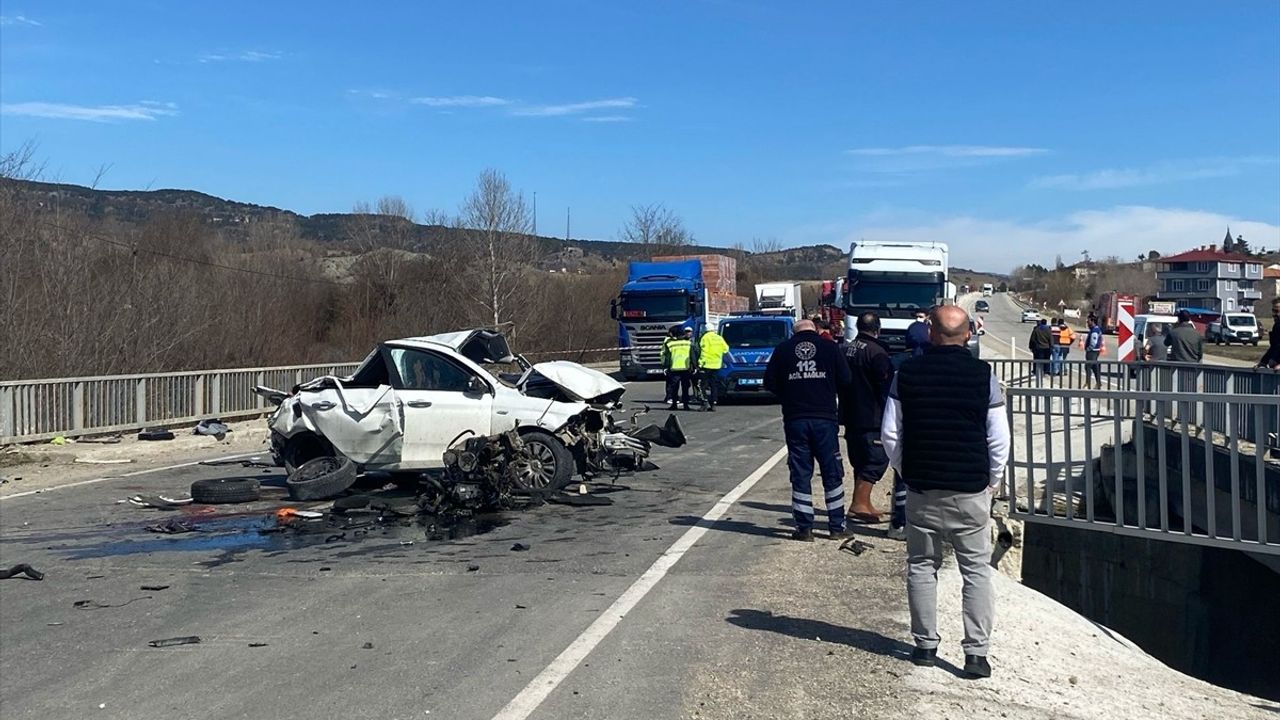 Kastamonu'da Feci Kaza: Genç Sürücü Hayatını Kaybetti
