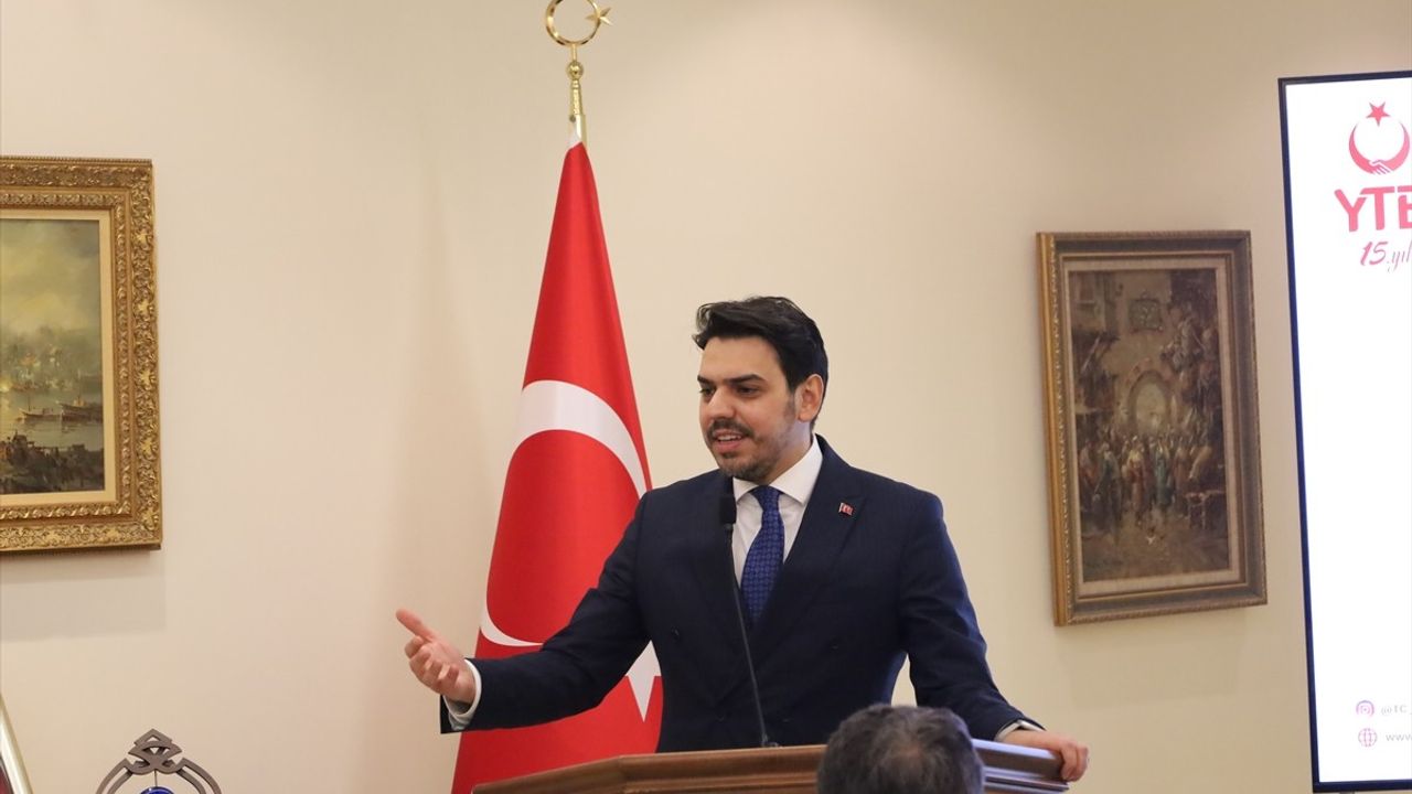 Katar'da Türkiye Mezunları İftar Bir Araya Geldi