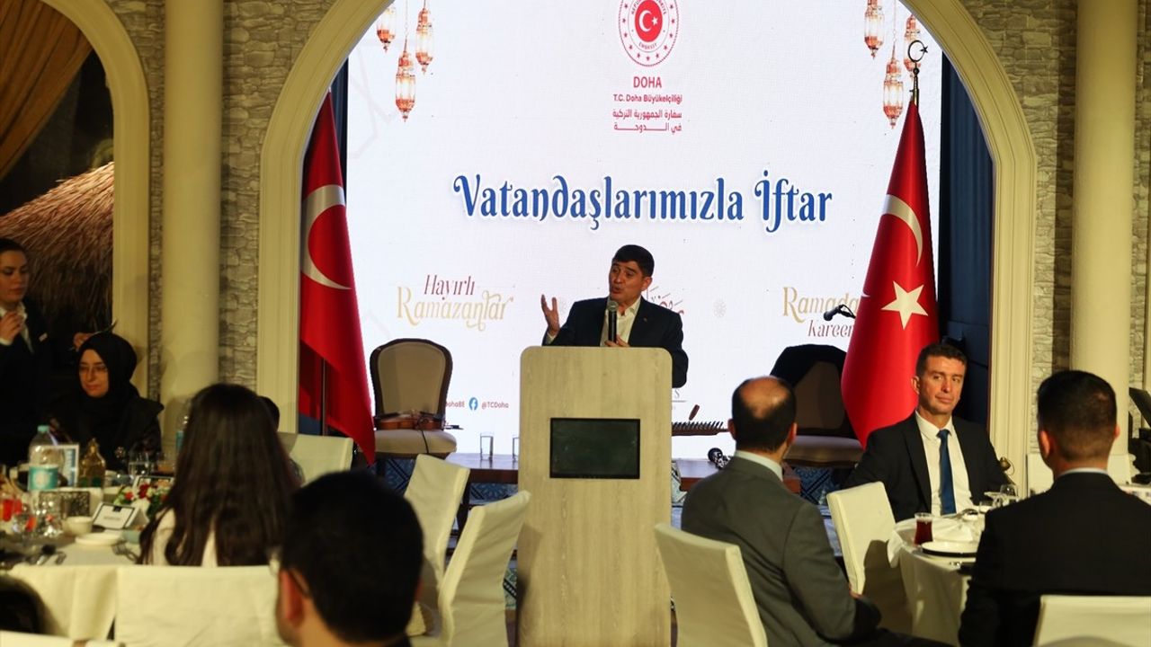 Katar'daki Türkler Ramazan İftarında Buluştu