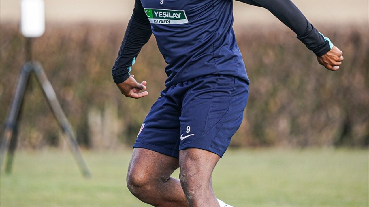 Kayserispor Başakşehir Maçına Hazırlanıyor