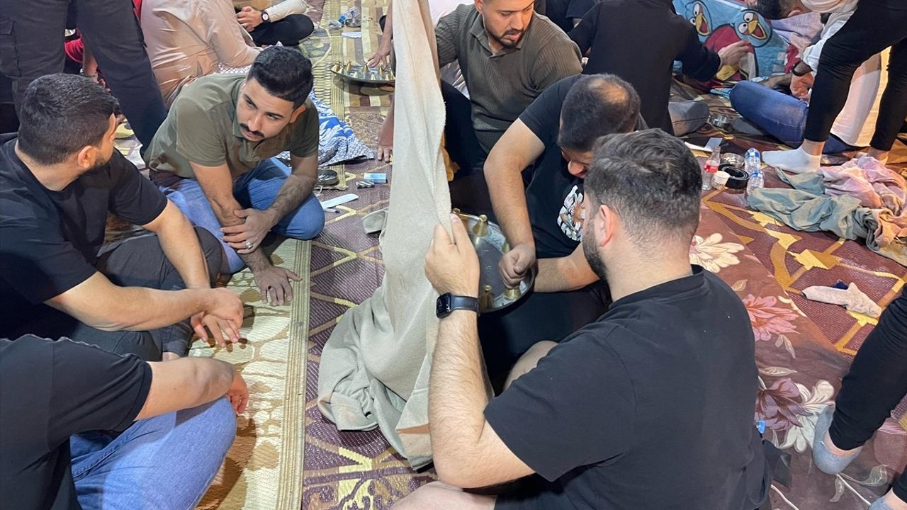 Kerkük'te Geleneksel Sini Zarf Oyunu