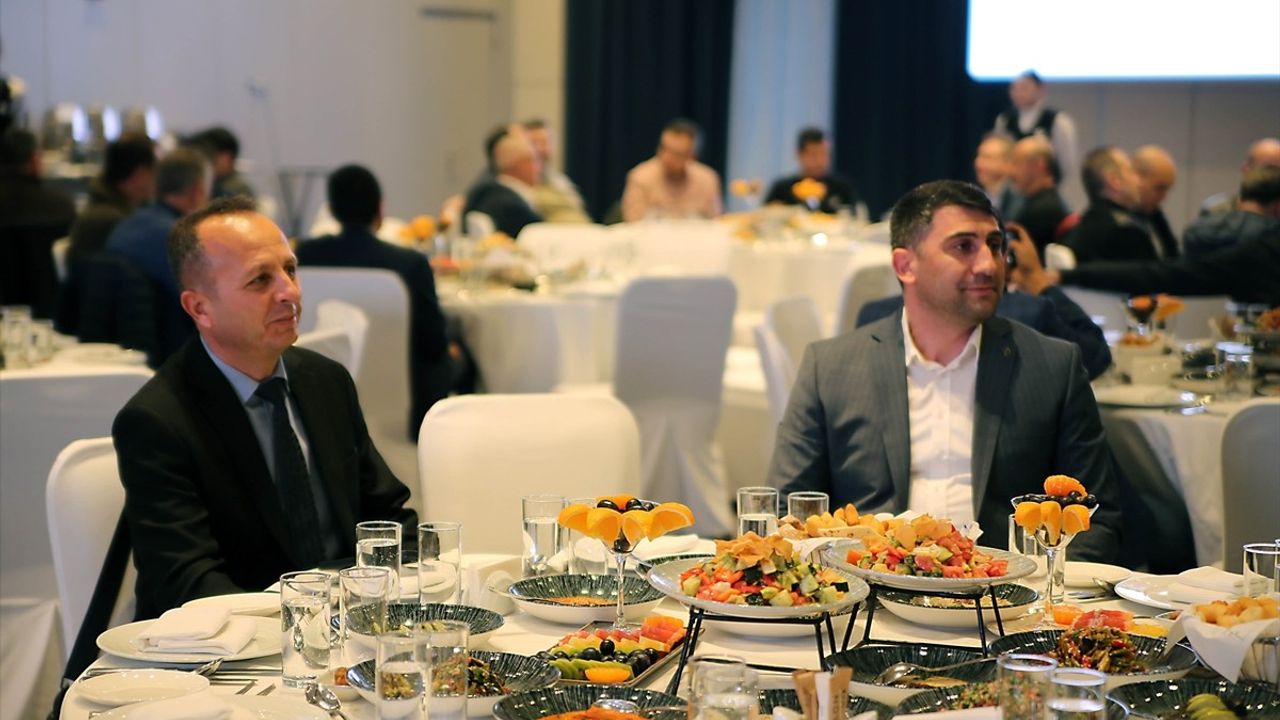 Kırgızistan'da Türk ve Kırgız İş Adamları İftarda Bir Araya Geldi