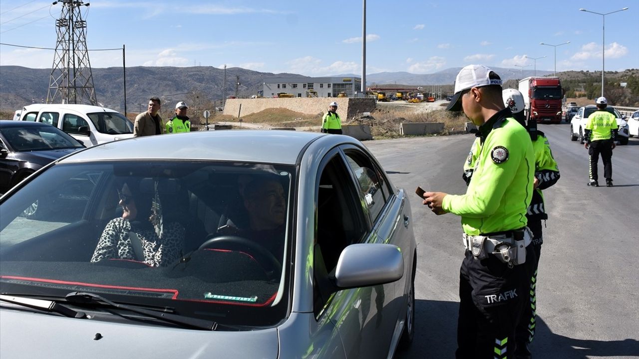Kırıkkale'de Bayram Öncesi Trafik Denetimleri Sürüyor