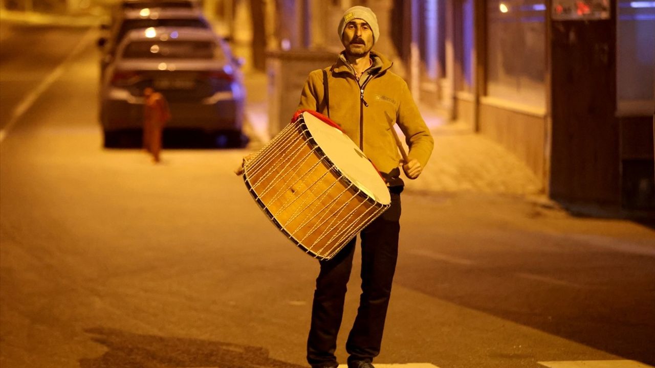 Kırklareli'de Ramazan Davulcuları Sahur Mesaisine Başladı
