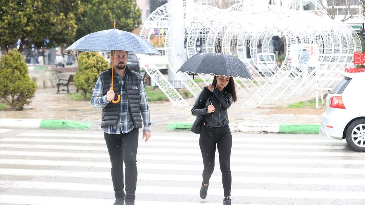 Kırklareli'nde Yağışlar Hayatı Olumsuz Etkiliyor