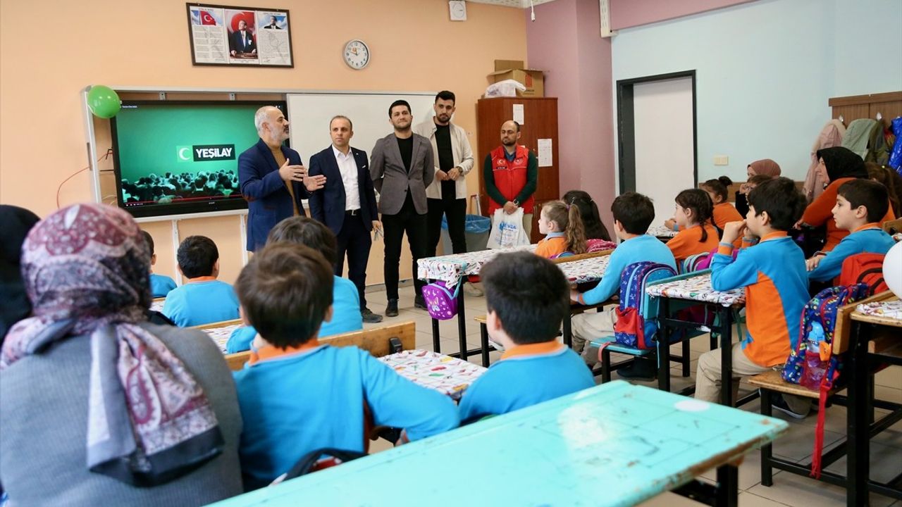 Kocaeli'de Öğrenciler Sigarayı Bırakan Aileleriyle Gurur Duyuyor