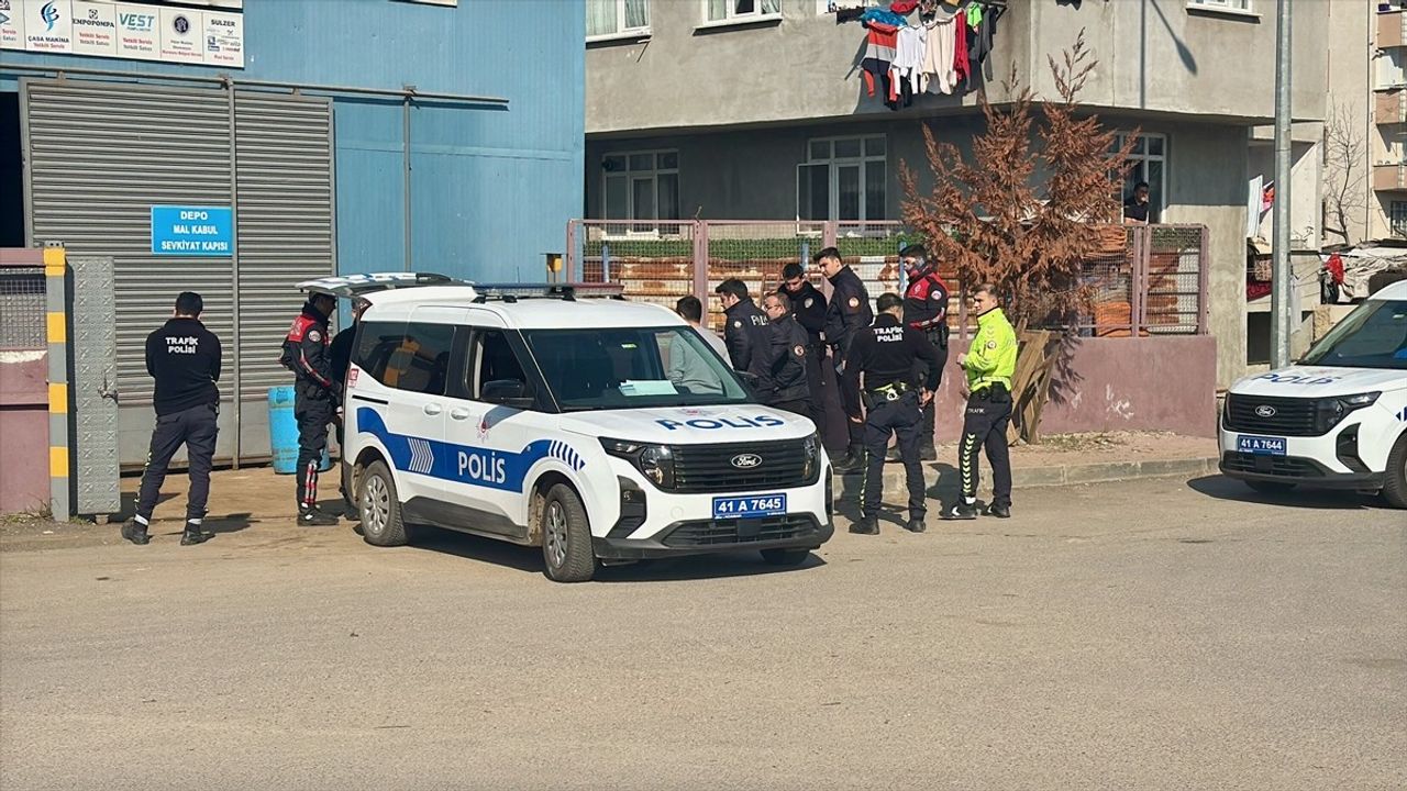 Kocaeli'de Silahlı Kavga: 1 Yaralı