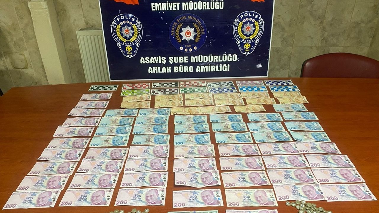 Kocaeli'nin Kartepe İlçesinde Kumar Operasyonu: 9 Kişiye Ceza