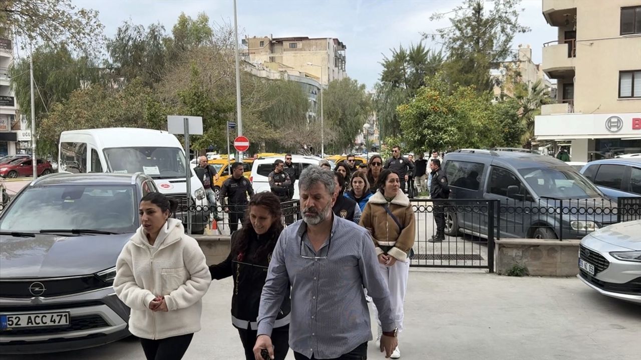 Kuşadası'nda Tapu Müdürüne Şantaj ve Tehdit