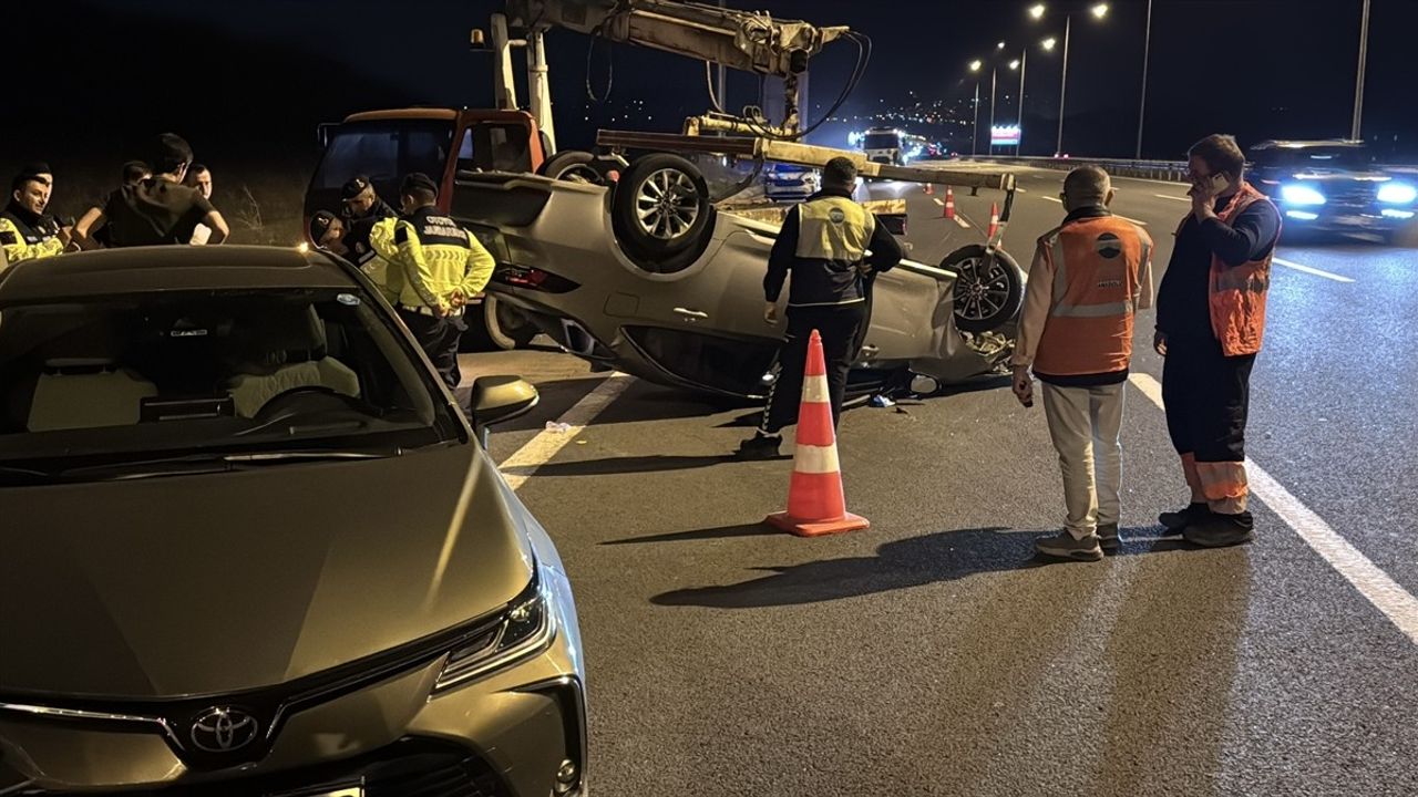 Kuzey Marmara Otoyolu'nda Otomobil Çarpışması: 5 Yaralı