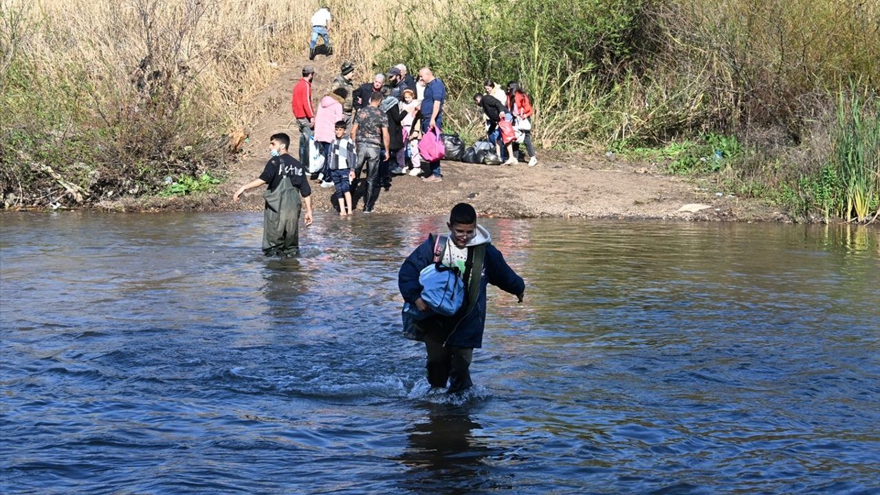 Lübnan'a Sığınan Aileler Artıyor: Akkar Valisi Açıklamalarda Bulundu
