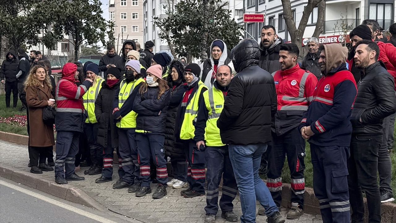 Maltepe Belediyesi İşçileri Maaşlarını Protesto Etti