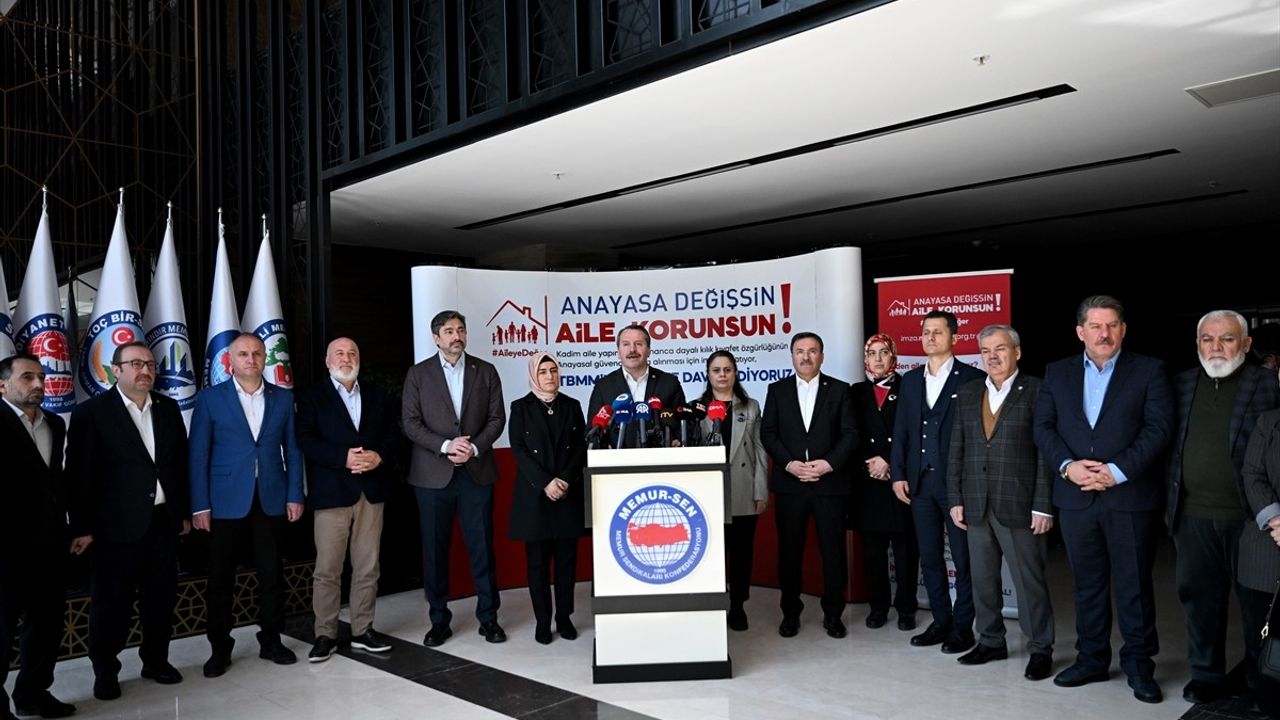 Memur-Sen’den Aile Kurumunu Koruma İmza Kampanyası