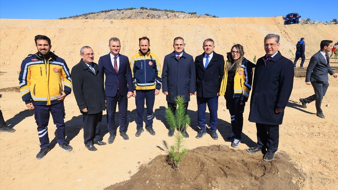 Muğla'da Dünya Ormancılık Günü'nde 20 Bin Fidan Dikildi