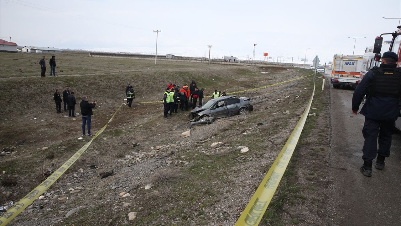 Muş'ta Trafik Kazası: Sürücü Hayatını Kaybetti