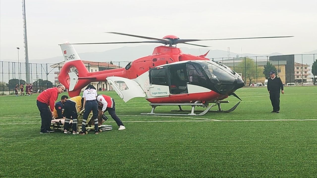 Ödemiş'te Futbol Müsabakasına Hava Ambulansıyla Ara Verildi