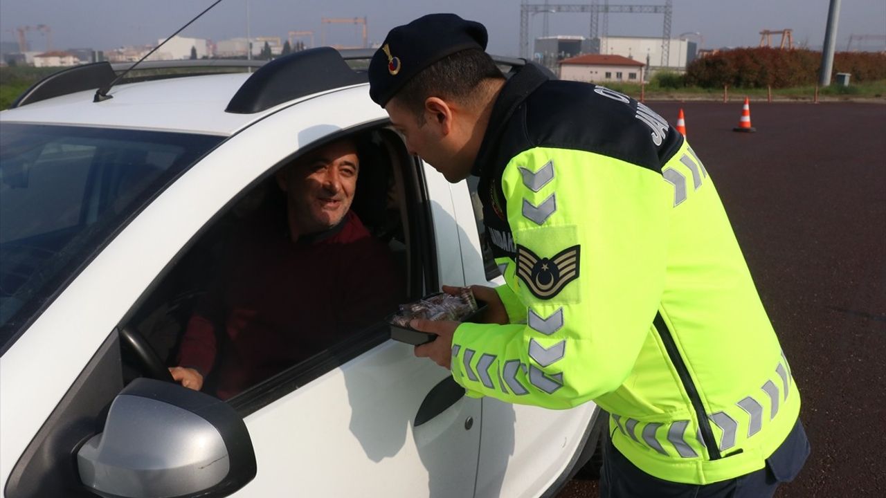 Osmangazi Köprüsü ve İstanbul-İzmir Otoyolu'nda Yoğunluk Sürüyor