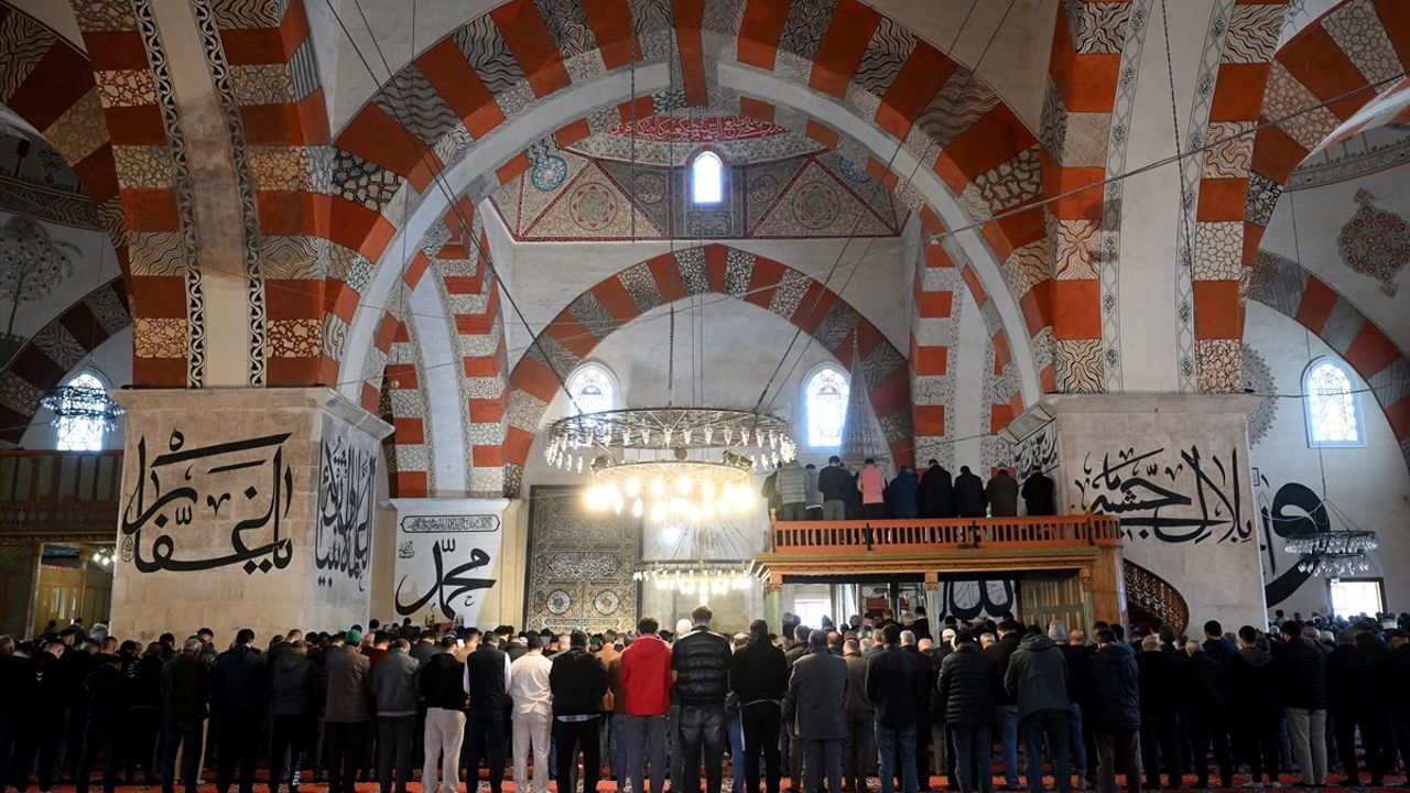 Ramazanın İlk Cuma Namazı Trakya'daki Camilerde Kılındı