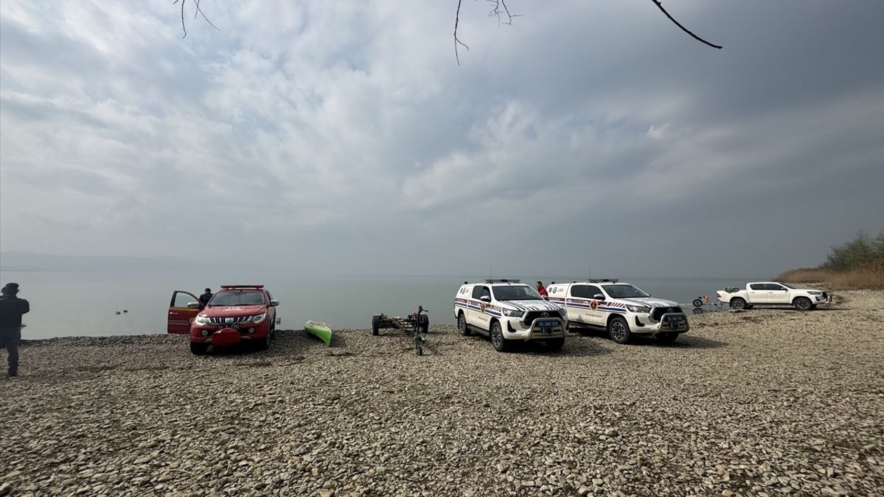 Sakarya'da Kanonun Devrilmesi Sonrası Boğulan Sporcunun Cenazesi Defnedildi