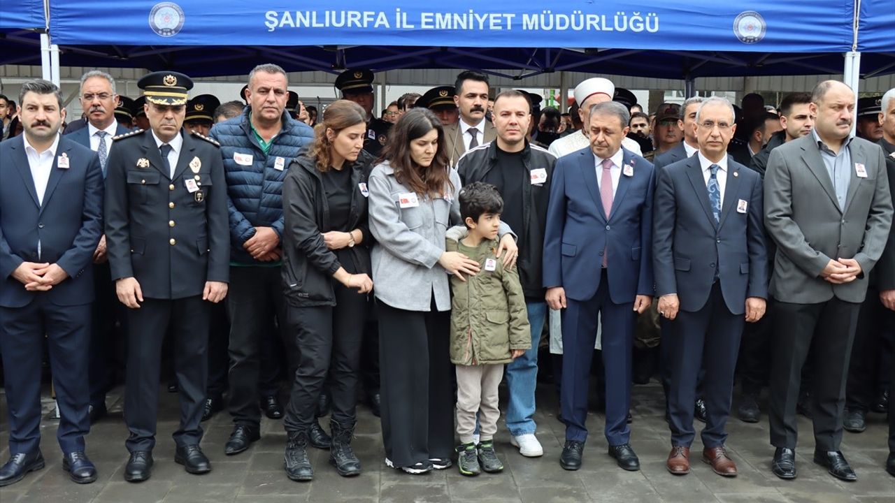 Şanlıurfa'da Görev Başında Fenalaşan Polis Memuru Şehit Düştü