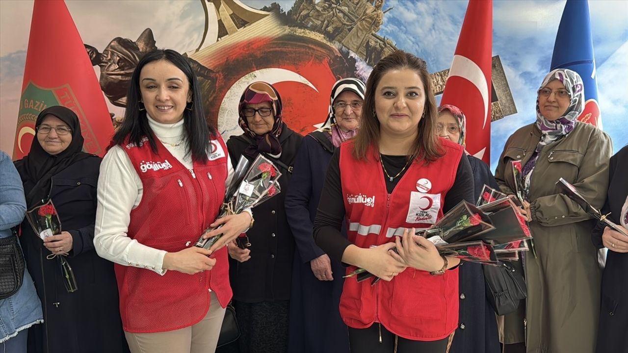 Şehit ve Gazi Ailelerine Kadınlar Günü Kutlaması