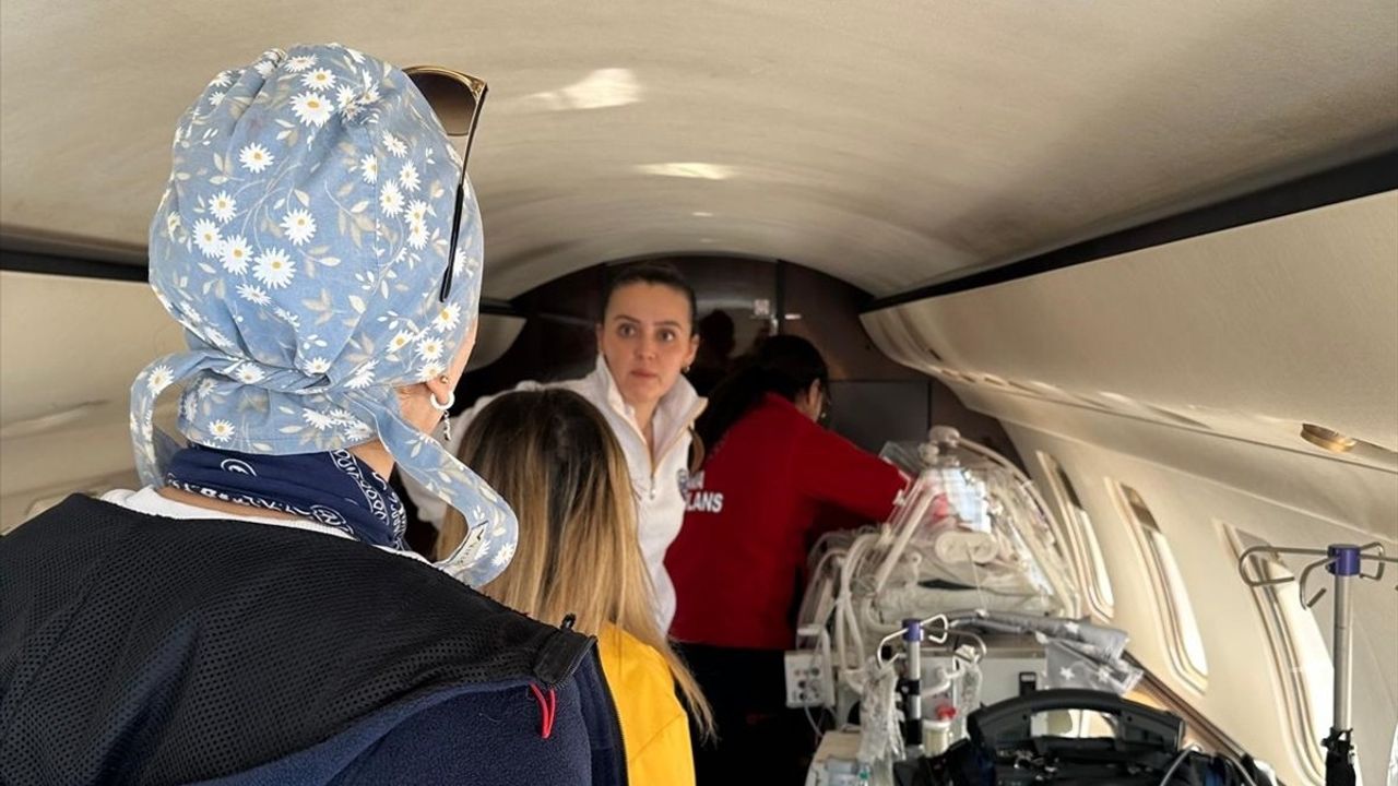 Şırnak'ta 3 Aylık Bebek İçin Ambulans Uçak Sevk Edildi