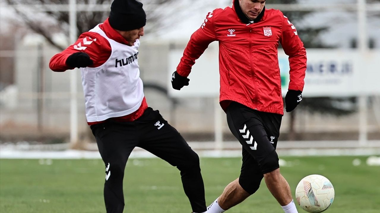 Sivasspor Adana Demirspor Maçının Hazırlıklarına Başladı