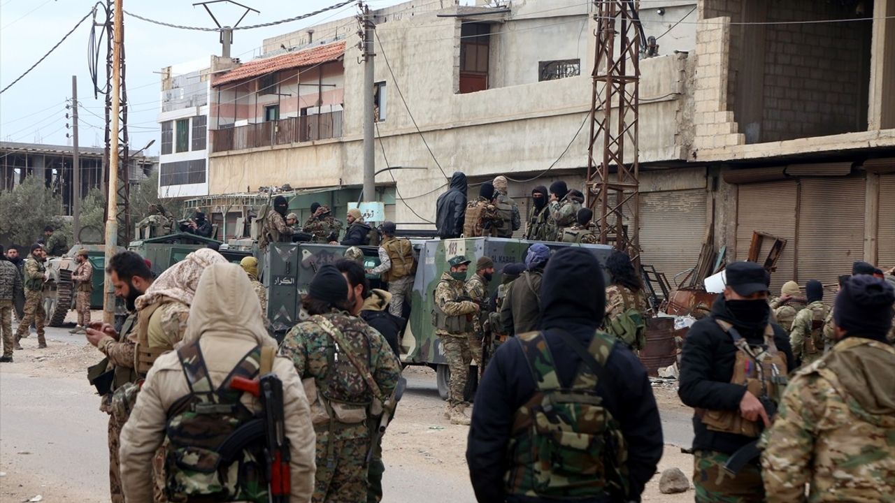 Suriye'nin Dera İlinde Devrik Rejim Unsurlarına Karşı Operasyon