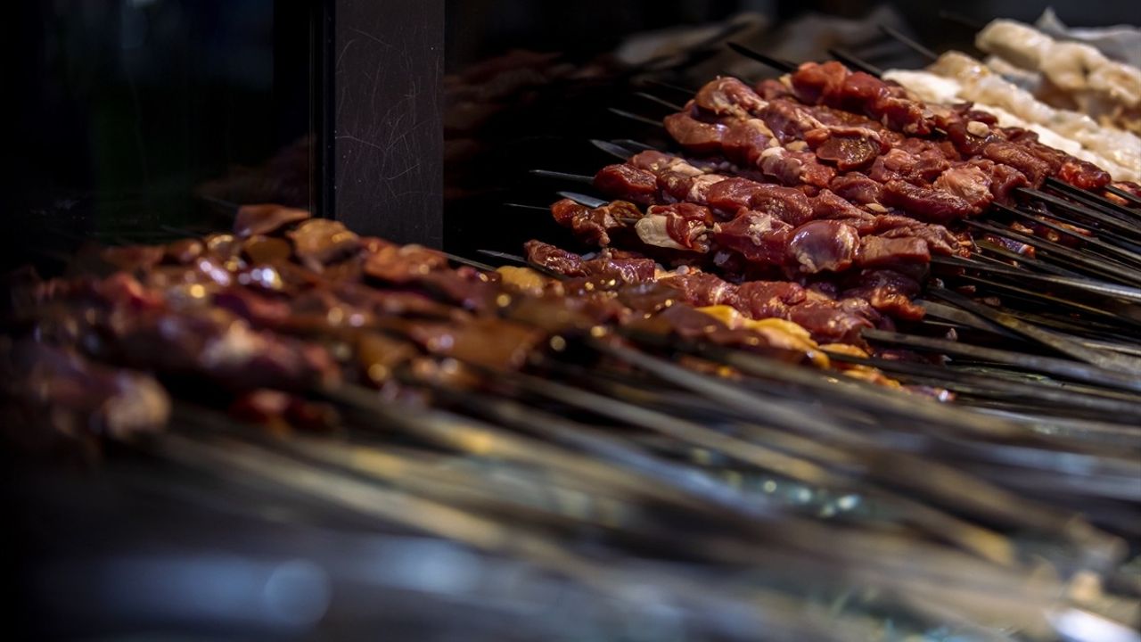 Tacil Mahallesi'nin Ramazan Meydanı: Erbil Sokak Lezzetleri